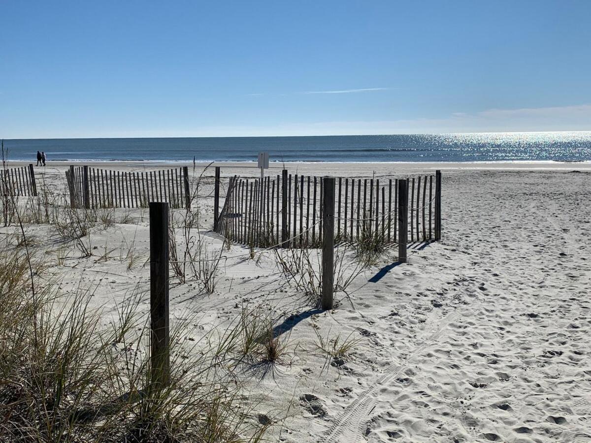 Coastal Getaway Oceanview Condo In Hilton Head Hilton Head Island Exterior photo